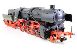 TRIX HO - art. 22224 - DB BR42 1417 Locomotiva a vapore con tender a vasca Epoca III - DIGITAL SOUND, TRIX HO - art. 22224 - DB BR42 1417 Locomotiva a vapore con tender a vasca Epoca III - DIGITAL SOUND
Affascinante locomotiva tutta in metallo molto pesante con motore in caldaia luci a led anteriori e posteriori e luce in cabina.
Prodotto in SUPERpromozione con oltre 40% di sconto a 270 Euro invece di 461 Euro