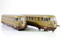 RIVAROSSI HO - art. HR2748 - FS Coppia Automotrici Diesel Aln556.1206 motorizzata + Aln556.1225 unità folle Epoca III-IV , RIVAROSSI HO - art. HR2748 - FS Coppia Automotrici Diesel Aln556.1206 motorizzata + Aln556.1225 unità folle Epoca III-IV 
Bellissimo modello con motorizzazione nel sottocassa con interni arredati - Luci bianche e rosse con inversione automatica - predisposto per decoder DCC
Modello proposto in offerta speciale a 242,90 Euro (Listino 269,89) 