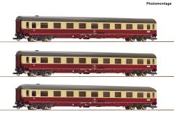 Roco art. 74095 - DB (Set 1) Treno con auto al seguito "Christoforus-Express" - Epoca IV - Disponibile per 30 maggio prenotabile, Roco art. 74095 - DB (Set 1) Treno con auto al seguito "Christoforus-Express" - Epoca IV
Dal 1969 le DB stabilìrono una coppia di treni espressi 1410/1411 come veloce collegamento giornaliero tra Düsseldorf, Colonia e Monaco. Per la prima volta le DB tentarono di fondere viaggi normali e viaggi di lavoro con tariffe particolarmente favorevoli rispetto al prezzo dei biglietti turistici. Il tempo di percorrenza era inferiore a sette ore. Per consentire al treno di raggiungere velocità fino a 160 km/h, i carri abilitati per il trasporto auto DDm 915 erano dotati di freni a binario magnetico. Dal 1971 la locomotiva elettrica titolare per queste relazioni era la serie 103.
Il Set è Composto da due carrozze a scompartimenti di 1a classe, tipo Avmz 111.0, con tetti schiacciati e una carrozza a scompartimento di 1a classe, tipo Avmz 111.0 con tetto rotondo
 Ogni modello ha maniglie applicate separatamente e carrelli molto dettagliati - Per il completamento convoglio sono disponibili anche i set 74096 e 74097.
Ogni carrozza è predisposta per l'illuminazione e dotata di gancio ad innesto (norme NEM) complete di cinematismo per allontanamento ganci in curva
Disponibile per 30 maggio prenotabile