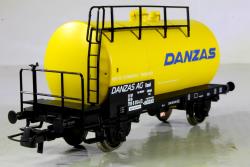 ROCO HO - ART.76780 - DB Carro cisterna noleggiato alla Ditta Danzas Epoca IV, ROCO HO - ART.76780 - DB Carro cisterna noleggiato alla Ditta Danzas Epoca IV
Modello completo di ganci ad innesto a norme NEM e cinematisco per allontanamento timoneria in curva