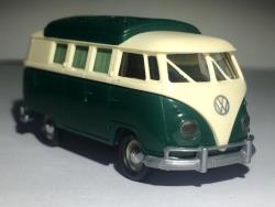 BREKINA HO art. BK 31603 - Volswaghen T1 versione Camper Westfalia , BREKINA HO art. BK 31603 - Volswaghen T1 versione Camper Westfalia 
Versione inedita del modello - Immancabile sui plastici e diorami italiani in Epoca IV - Modello molto dettaglato 