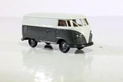 BREKINA HO art. BK 32727 - Volswaghen T1b furgone, BREKINA HO art. BK 32727 - Volswaghen T1b furgone
bicolore grigio-bianco - Immancabile sui plastici e diorami italiani in Epoca IV - Modello in versione economica
