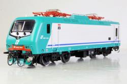 Lima Expert HO - art. HL2660 - FS Trenitalia E 464.134 Livrea Epoca V - con logo portabiciclette, Lima Expert HO - art. HL2660 - FS Trenitalia E 464.134 Livrea Epoca V - con logo portabiciclette

Ormai il locomotore più numeroso del parco ferroviario Italiano versatile per trani pendolari ma anche interciti non ultimo il prestigioso servizio Freccia 

Modello molto particolareggiato con fini dettagli, bellissimo l'imperiale con pantografi molto dettagliati
Motore centrale a 5 poli con trasmissione cardanica, luci tre frontali bianche e rosse con inversione automatica, ganci estraibili a norme Nem - Predisposizione per decoder plux22 anche sound

Grande rapporto qualità-prezzo in OFFERTA SPECIALE a 156 Euro (Listino 173,90)