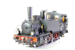 RIVAROSSI HO - art. HR 2788S FS Locotender Vapore Gr 835.283 con lampade a petrolio e fiancate lisce - Epoca III-IV - Versione SOUND, RIVAROSSI HO - art. HR 2788S FS Locotender Vapore Gr 835.283 con lampade a petrolio e fiancate lisce - Epoca III-IV - Versione SOUND
Sicuramente la più conosciuta e diffusa locomotiva a vapore del parco FS Italiano adatta sia per piccole tradotte merci e passeggeri ma anche per lo smistamento dei grandi scali 
Motore a 5 poli con trazione integrale su tutti gli assi di cui 2 con cerchiature gommate - luci bianche con inversione automatica - grande dettaglio dei particolari esterni e della cabina - Modello in Offerta speciale a 299 Euro (Listino 349,90 Euro)
