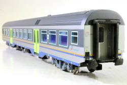 VITRAINS HO - art. 3284 Carrozza MDVC 2 classe Livrea DTR e illuminazione interna Serie 50 83 21-86 376-5 I-TI nB - Epoca VI