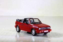 BREKINA HO - Art. PCX870309 Volkswaghen Golf Cabrolet rossa , BREKINA HO - Art. PCX870309 Volkswaghen Golf Cabrolet rossa - Immancabile sui plastici e diorami italiani in Epoca IV-V - Modello molto dettagliato 