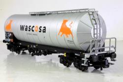 RIVAROSSI HO art. HR6638 - SNCF Carro cisterna a 4 assi serie Zaces, della ditta Wascosa Epoca VI, RIVAROSSI HO art. HR6638 - SNCF Carro cisterna a 4 assi serie Zaces, della ditta Wascosa Epoca VI
Bellissimo carro dai ricchi particolari e fine dettagli.
Ganci estraibili a norme NEM e timoni con dispositivo di allontanamento ganci in curva
Prodotto in offerta speciale a Euro 39,51 (Listino 43,90 Euro)