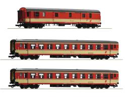 ROCO HO - art. 74052 OBB Set (2) Treno espresso "E 712" Epoca IV , ROCO HO - art. 74052 OBB Set (2) Treno espresso "E 712" Epoca IV 
Set carrozze composto da due carrozze viaggiatore nazionali di 2a classe, tipo Bmpz, e un bagagliaio, tipo Ds.

■ Esecuzione come la E 712 circolando da Villaco a Salisburgo
■ Stato di funzionamento intorno al 1985/1986
■ Perfettamente combinabile con la locomotiva elettrica Gruppo 1043 (articoli 70453, 70454 e 78454)
■ Ganci estraibili a norme NEM con cinematismo per allontanamento timoneria in curva
■ Fine arredo interno con predisposizione per illuminazione 

Il treno espresso 712 circolava nel trasporto nazionale tra le stazioni centrali Villaco e Salisburgo, inoltre trasportava una carrozza diretta della DB dal treno "D 238/239 Gondoliere" da Trieste nell'orario estivo, che veniva trasportata da Salisburgo con il E 3512 a Monaco di Baviera. Il treno trasportava anche una carrozza diretta ciascuno dalla stazione centrale Villach Hbf e Lienz da Spittal-Millstättersee a Schwarzach-St. Veit, da dove furono trasportate a Vienna Westbf con l '"Ex 143 Pongau". Nel 1985, la locomotiva che tirava il treno era una 1044 regolare di Salisburgo, invece la 1042.5 o la 1043 furono utilizzate anche fuori dall'orario quotidiano.


 