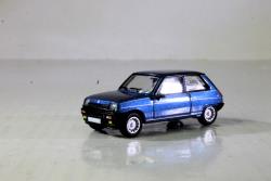 BREKINA HO - art. PCX870508 Renault 5 Alpine, blù met., 1980, BREKINA HO - art. PCX870508 Renault 5 Alpine, blù met., 1980 - Immancabile sui plastici e diorami italiani in Epoca IV-V - Modello molto dettagliato