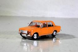 BREKINA HO - art. 22415 Fiat 124 arancio, 1966 