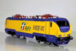 RIVAROSSI HO art. HR2905 - FS E402B.142 in livrea di servizio per treni diagnostici di RFI - Epoca VI, RIVAROSSI HO art. HR2905 - FS E402B.142 in livrea di servizio per treni diagnostici di RFI - Epoca VI
Bellissima locomotiva - motore centrale con trasmissione cardanica - luci bianche + terzo faro e rosse con inversione di marcia - predisposizione per decoder DCC 21 pin
Modello in offerta speciale a Euro 211 (listino Euro 234,90)
