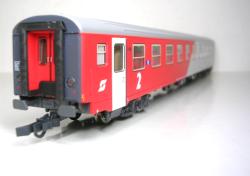 ROCO HO - art. 64796 - OBB - Carrozza Serie Bmpz-I 2cl Livrea City-Shuttle Epoca V, OBB Ferrovie Austriache - Carrozza di 2 cl per treni vicinali in livrea City-Shuttle - Modello con fine dettaglio anche degli arredamenti interni - Disponibile anche in altra numerazione di serie Art. 64795